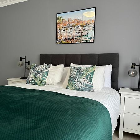 Princess Retreat Beautiful Modern Aprt 2 Min Walk From Quarteira Beach Exteriör bild