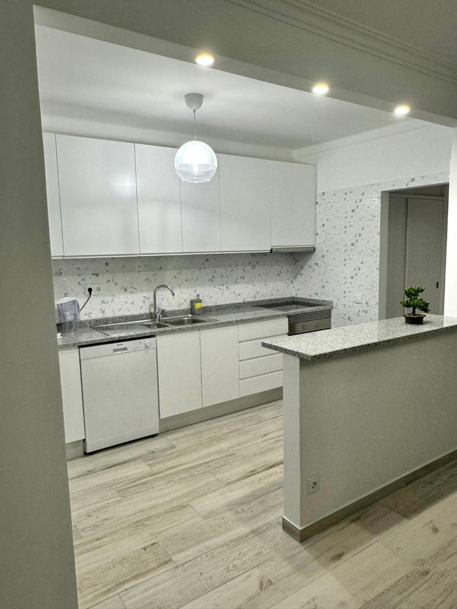 Princess Retreat Beautiful Modern Aprt 2 Min Walk From Quarteira Beach Exteriör bild