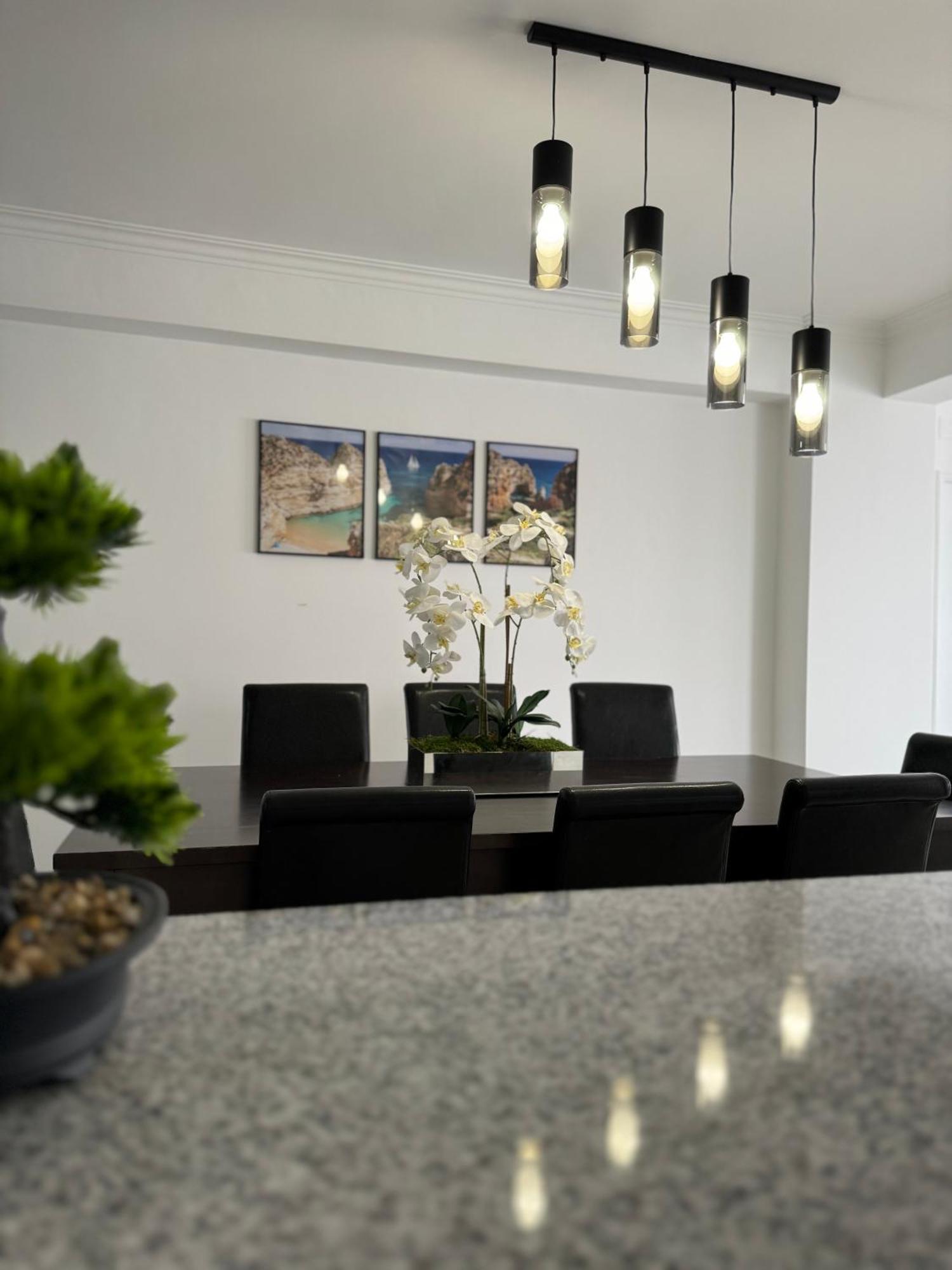 Princess Retreat Beautiful Modern Aprt 2 Min Walk From Quarteira Beach Exteriör bild