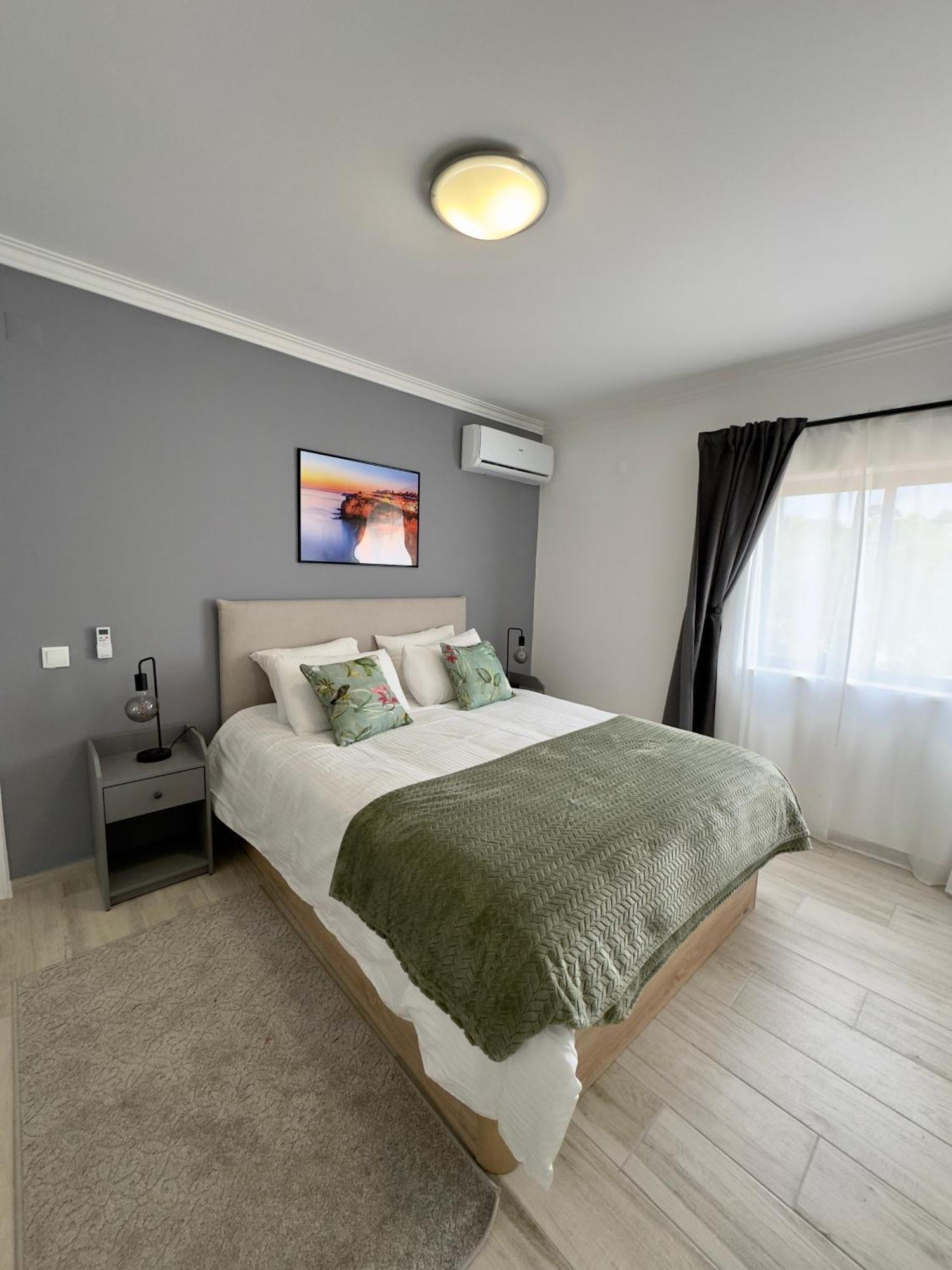 Princess Retreat Beautiful Modern Aprt 2 Min Walk From Quarteira Beach Exteriör bild