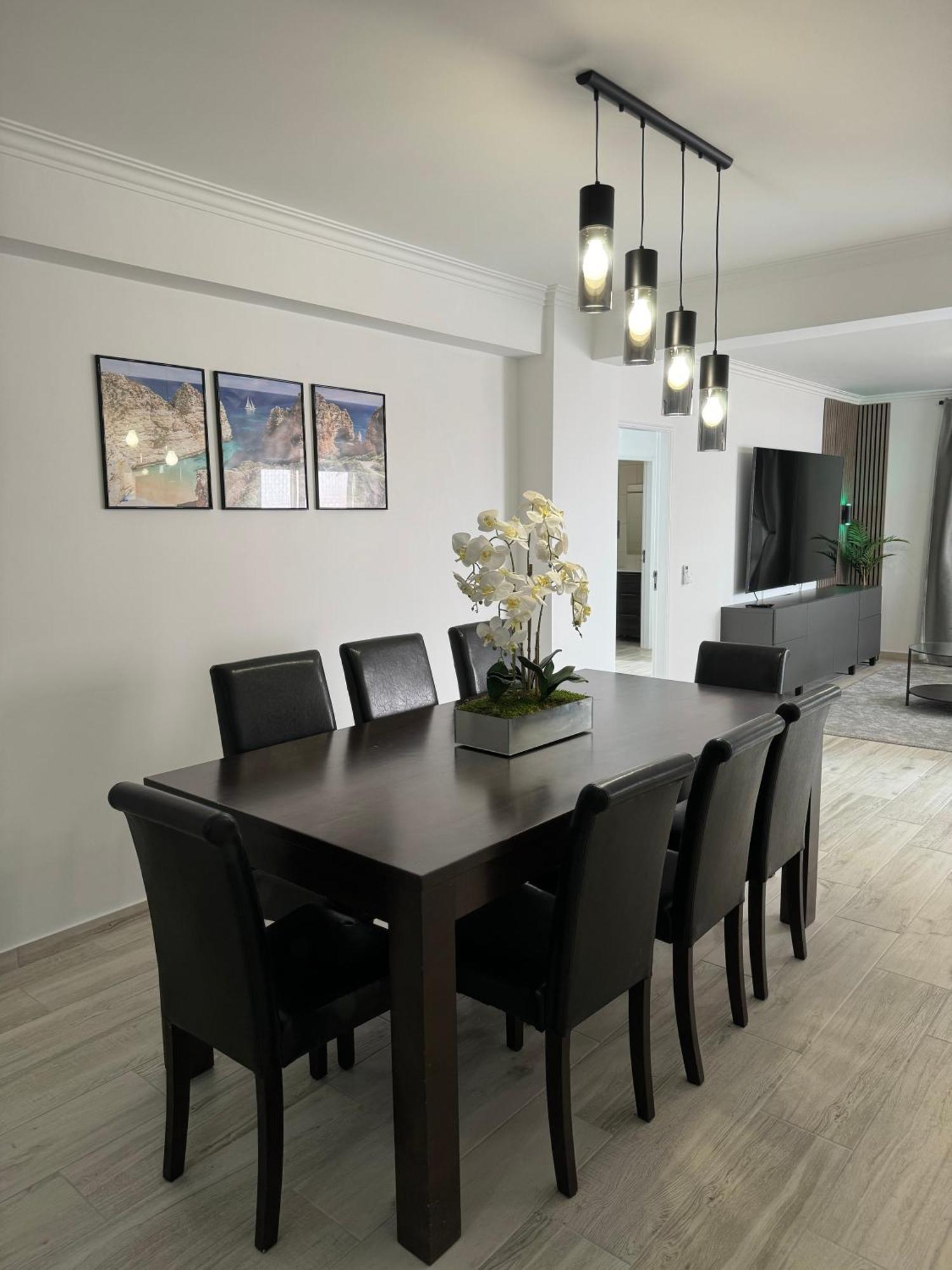 Princess Retreat Beautiful Modern Aprt 2 Min Walk From Quarteira Beach Exteriör bild
