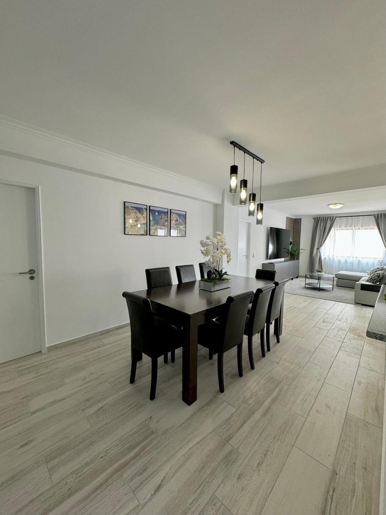Princess Retreat Beautiful Modern Aprt 2 Min Walk From Quarteira Beach Exteriör bild