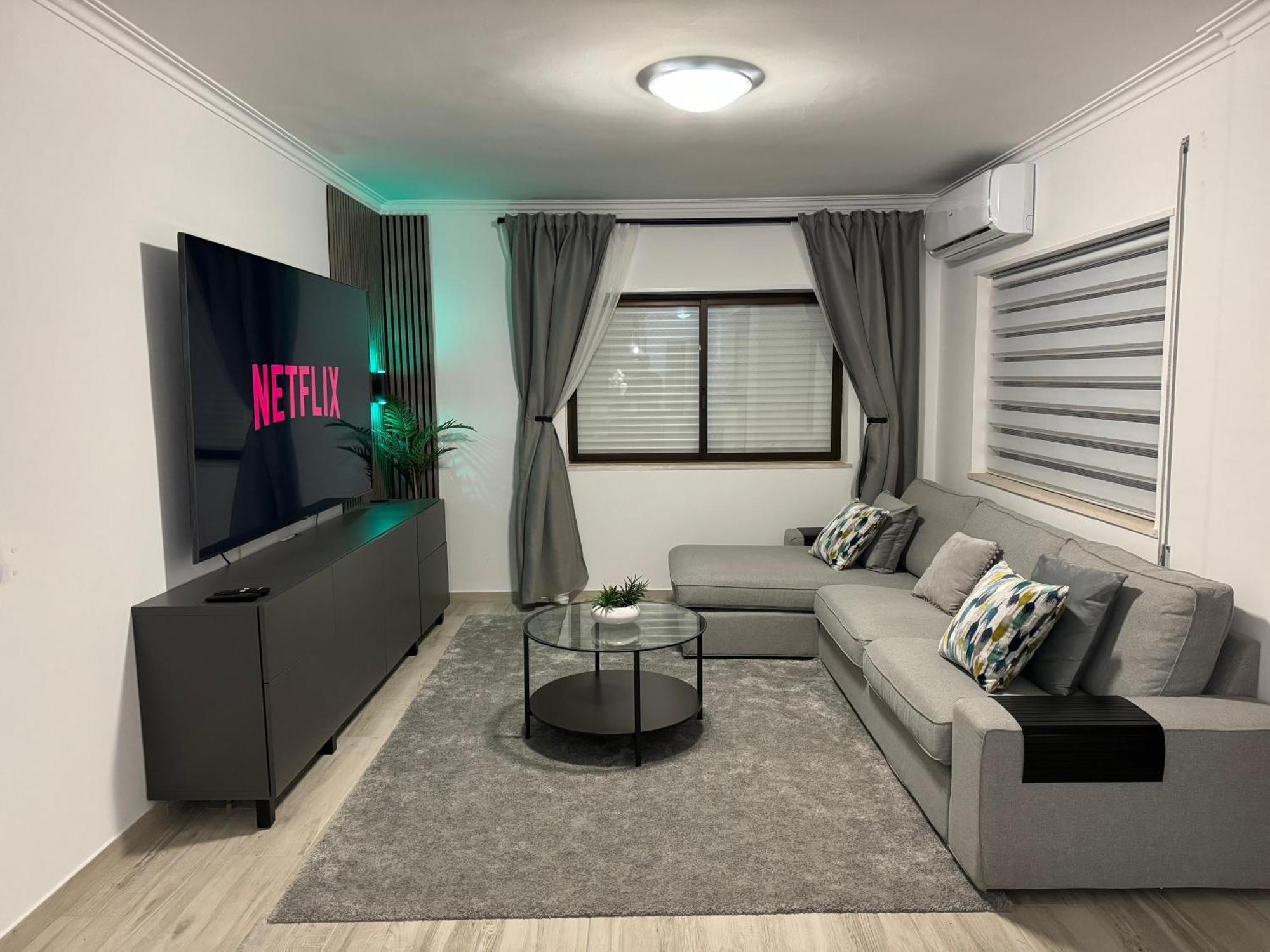 Princess Retreat Beautiful Modern Aprt 2 Min Walk From Quarteira Beach Exteriör bild