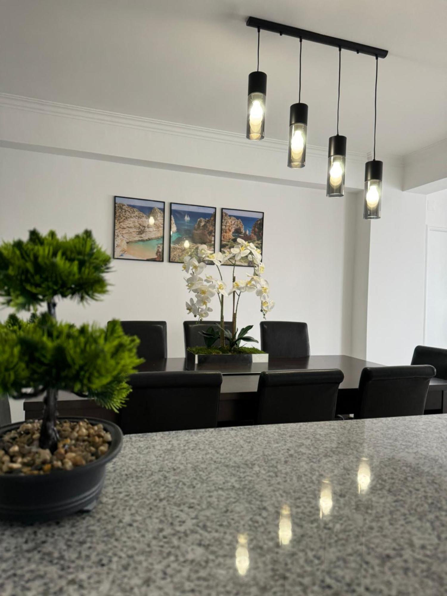 Princess Retreat Beautiful Modern Aprt 2 Min Walk From Quarteira Beach Exteriör bild