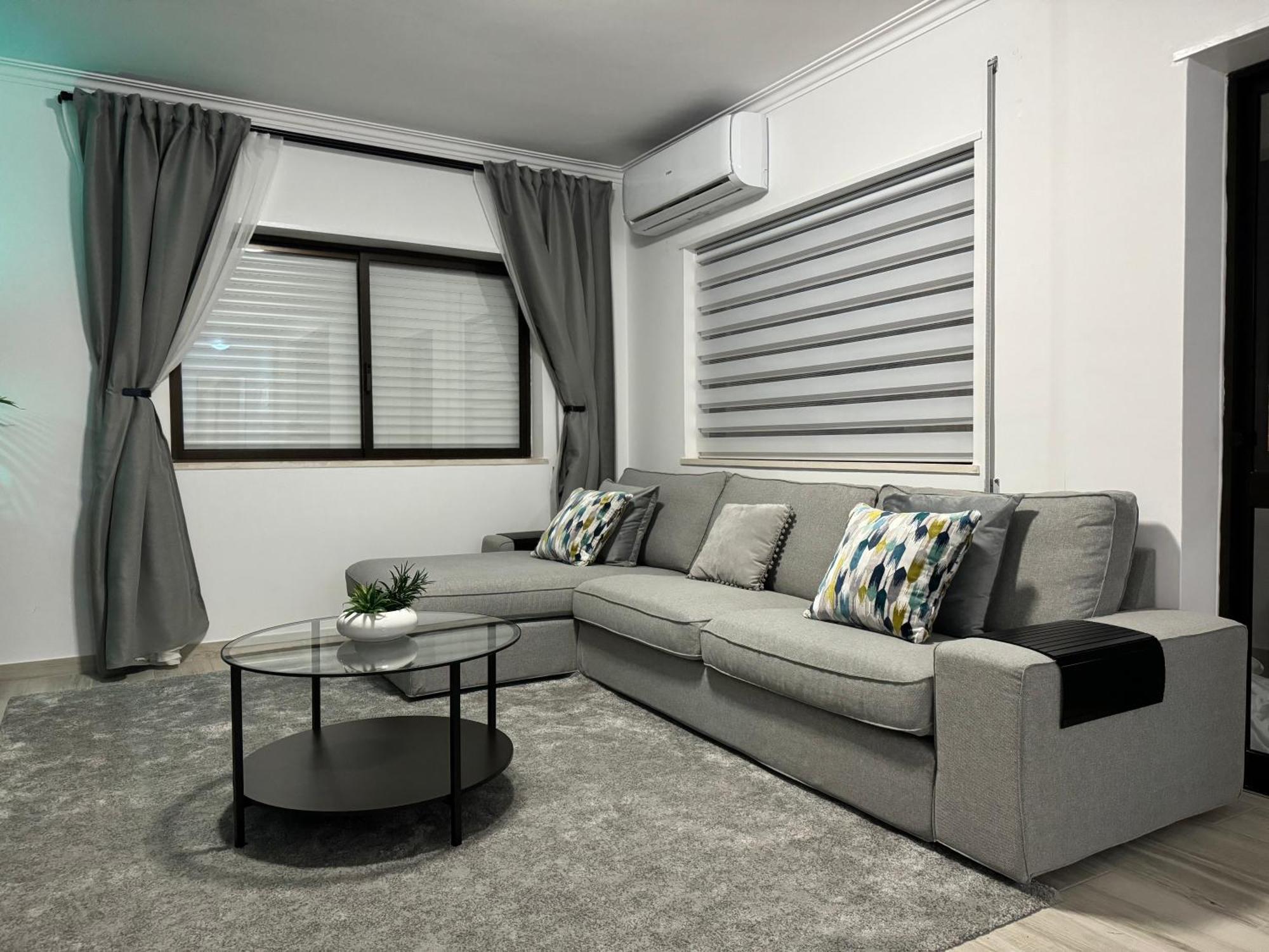 Princess Retreat Beautiful Modern Aprt 2 Min Walk From Quarteira Beach Exteriör bild
